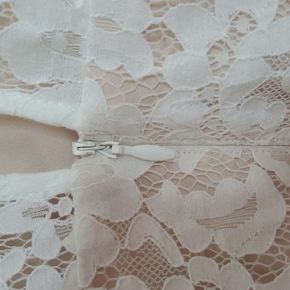 KEEPSAKE The Label One Night Ivory Lace Dress Size Small - Picture 4 of 9